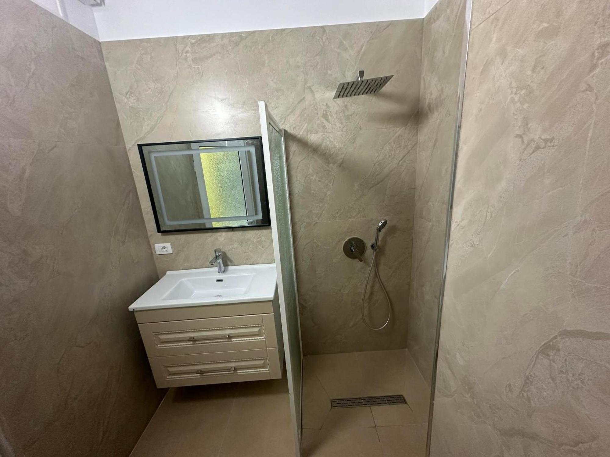 בראט Algen Room'S מראה חיצוני תמונה